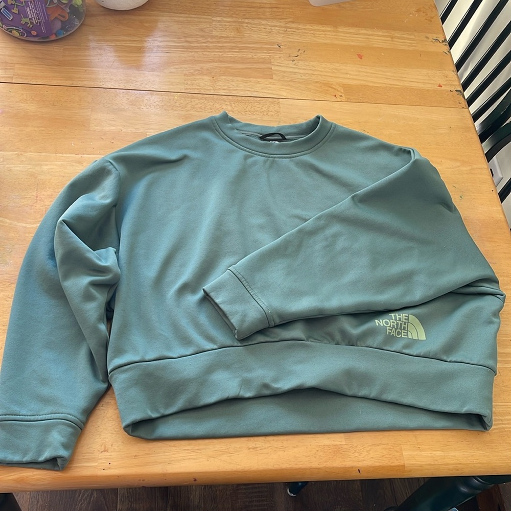 Cropped northface crew